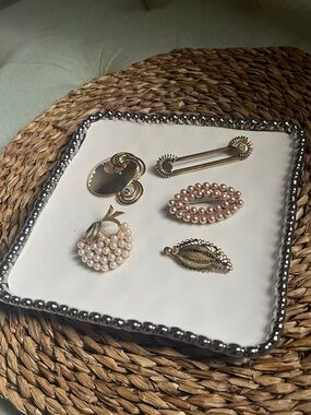 Vintage Lot of 5 Gold Tones and Pearl Cluster Filagree  - Elegant Brooches